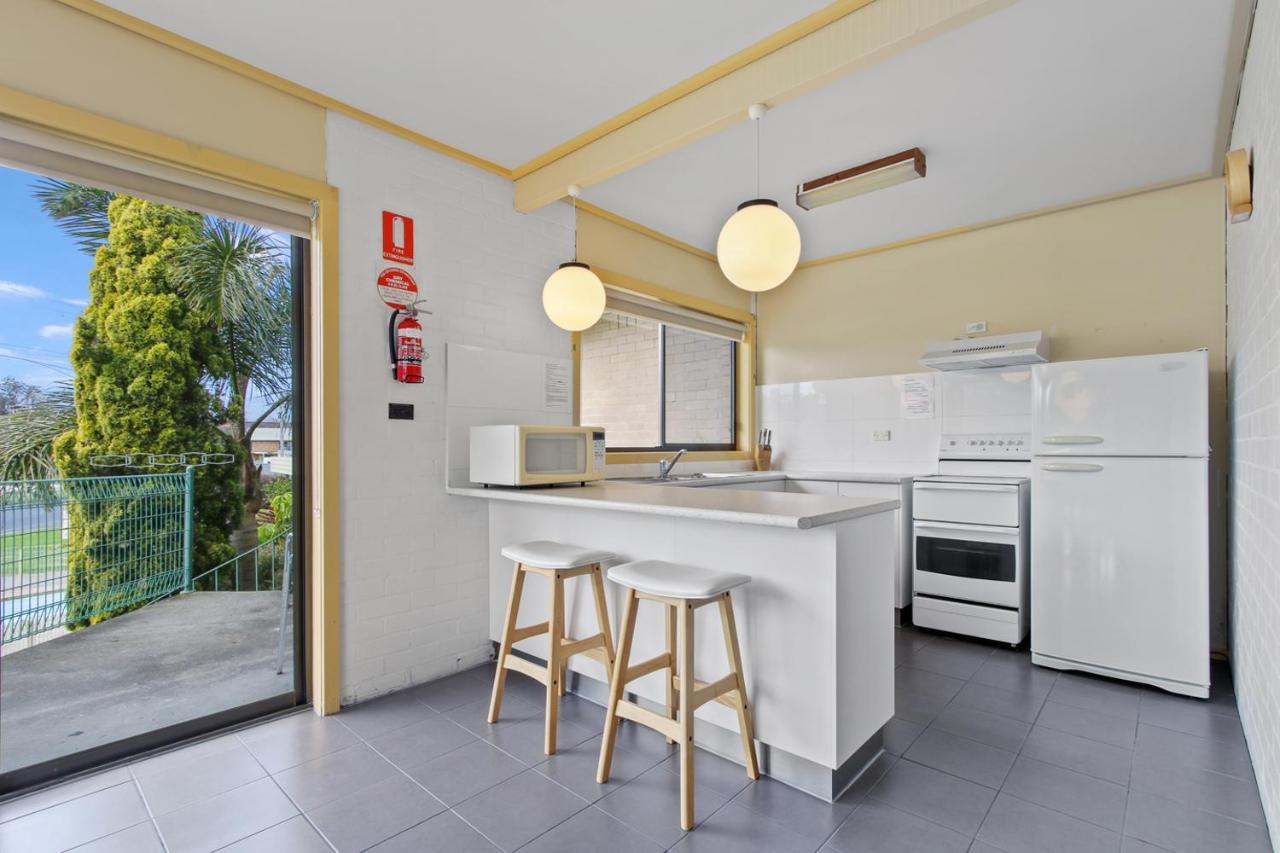 Emmanuel Holiday Apartment Lakes Entrance Exterior photo